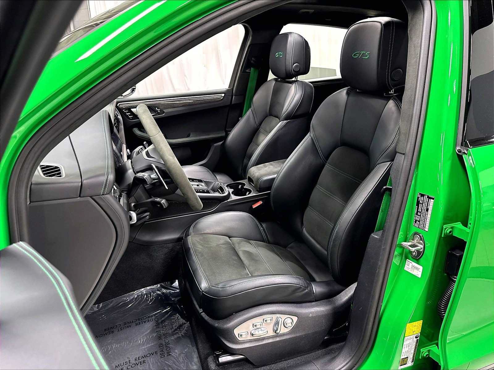 Used 2023 Porsche Macan GTS AWD/4WD image 7