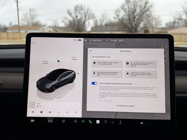 Used 2023 Tesla Model 3 Standard Range image 12