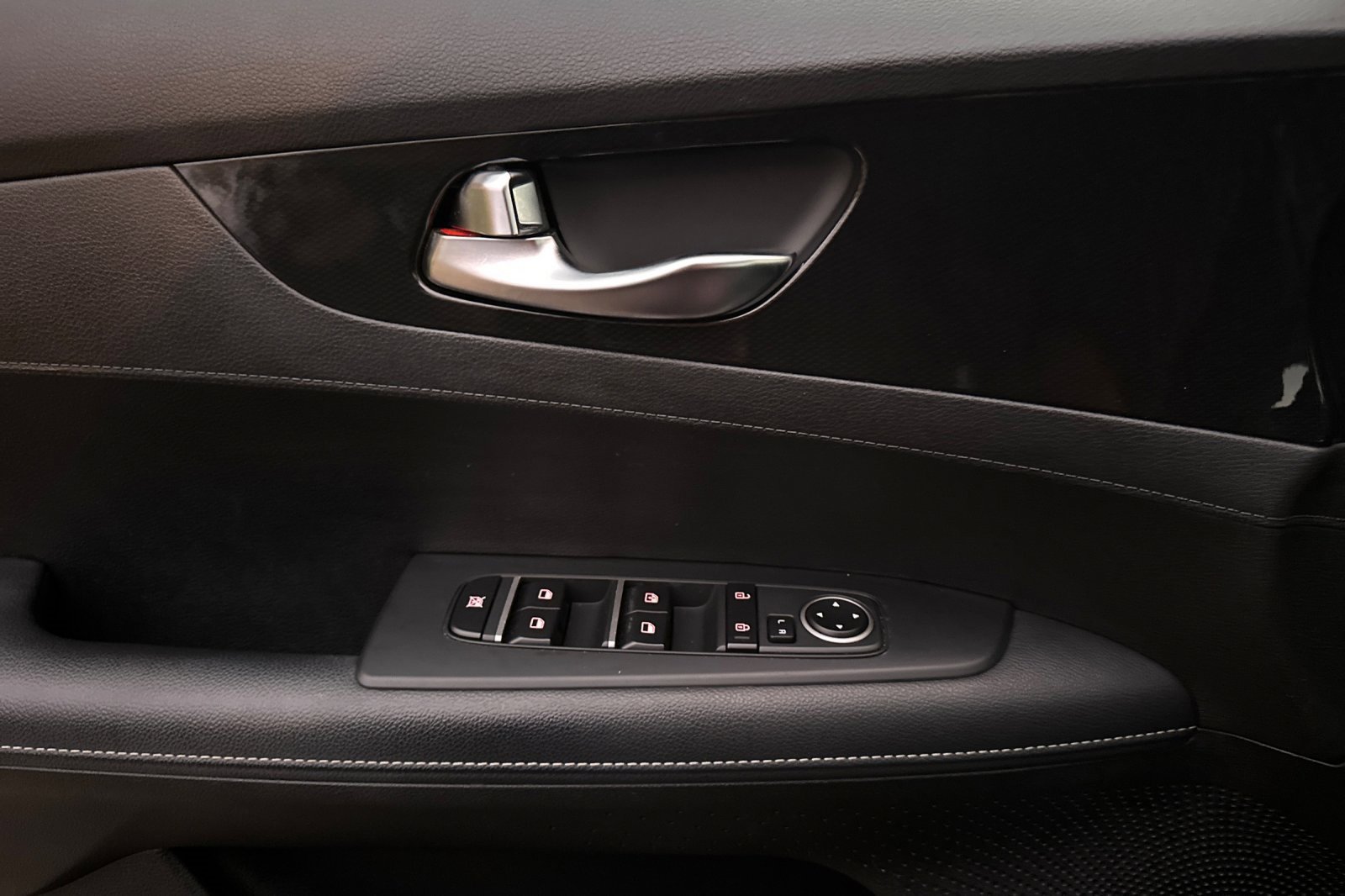 Certified 2023 Kia Forte GT-Line w/ GT-Line Premium Package image 8