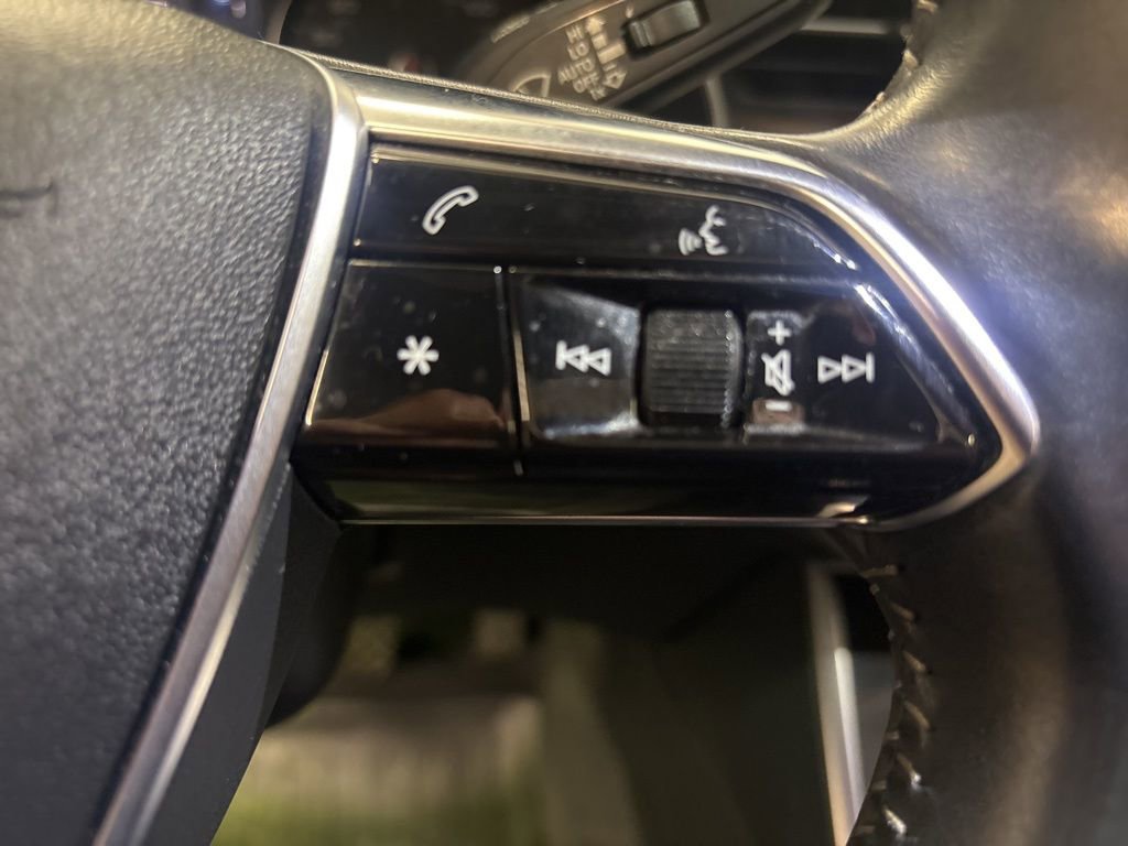 Used 2020 Audi A6 2.0T Premium w/ Sport Package image 22