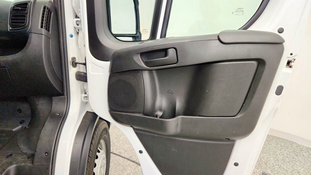Used 2025 RAM ProMaster 2500 w/ U-Haul Equipment Group FWD image 27
