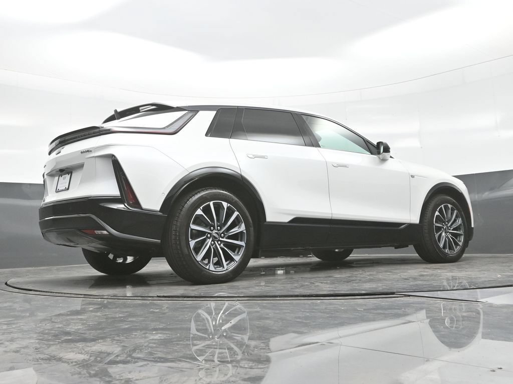 Certified 2024 Cadillac Lyriq Sport AWD/4WD image 27