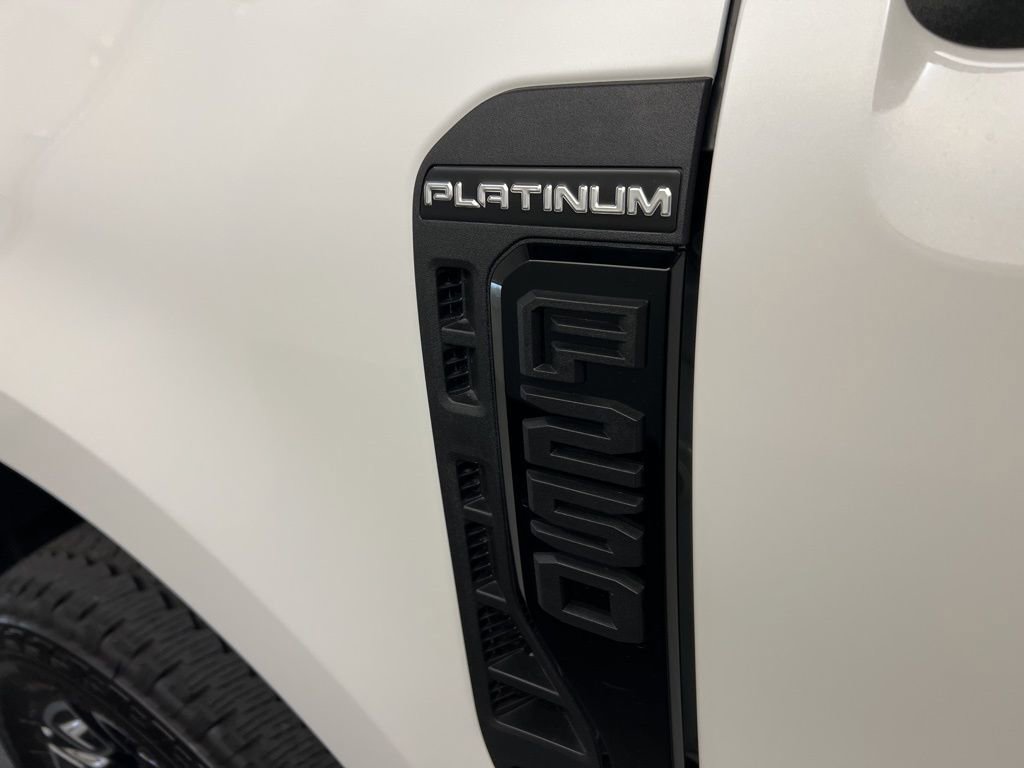 New 2025 Ford F250 Platinum image 44