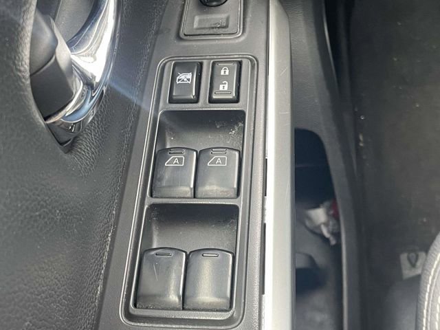 Used 2022 Nissan Titan SV AWD/4WD image 26