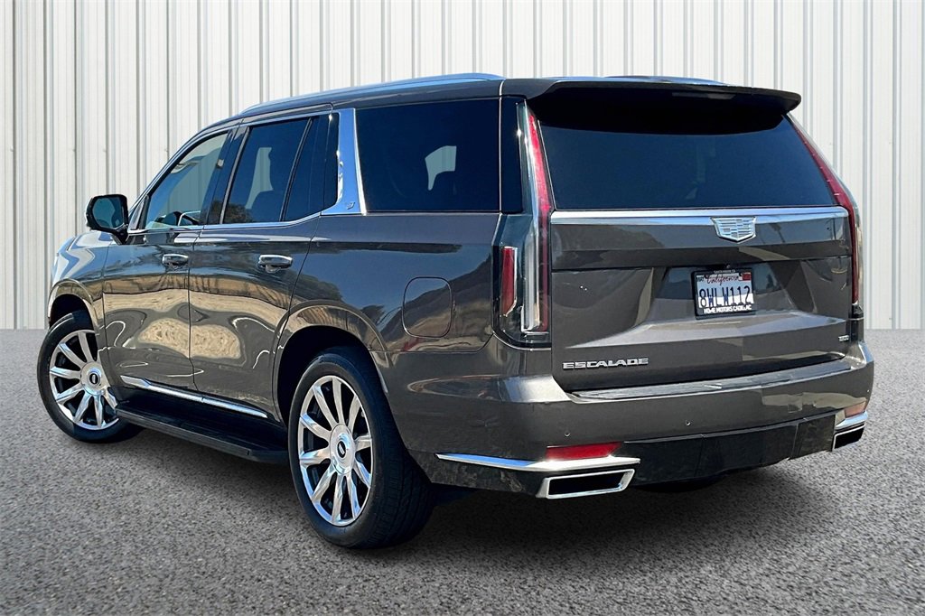 Used 2021 Cadillac Escalade Premium Luxury Platinum w/ Heavy-Duty Trailer Package image 2