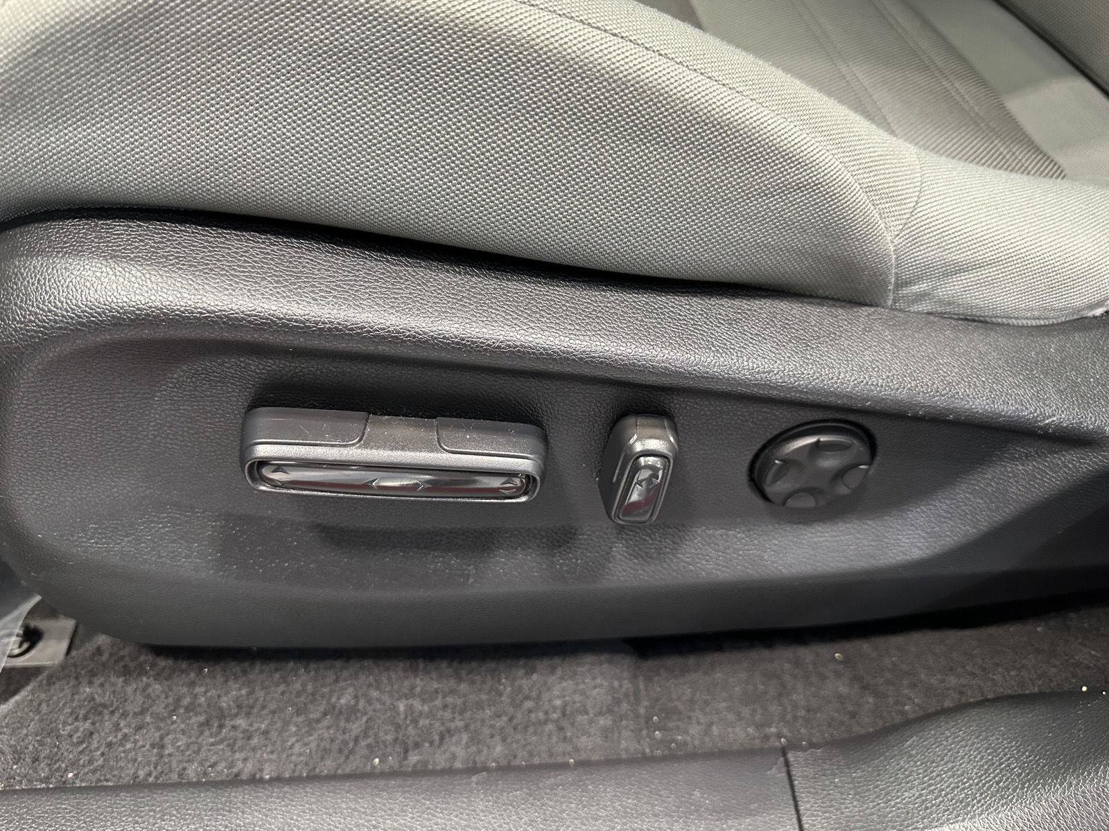 Used 2022 Honda CR-V EX image 17