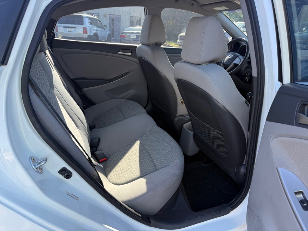 Used 2016 Hyundai Accent SE image 14