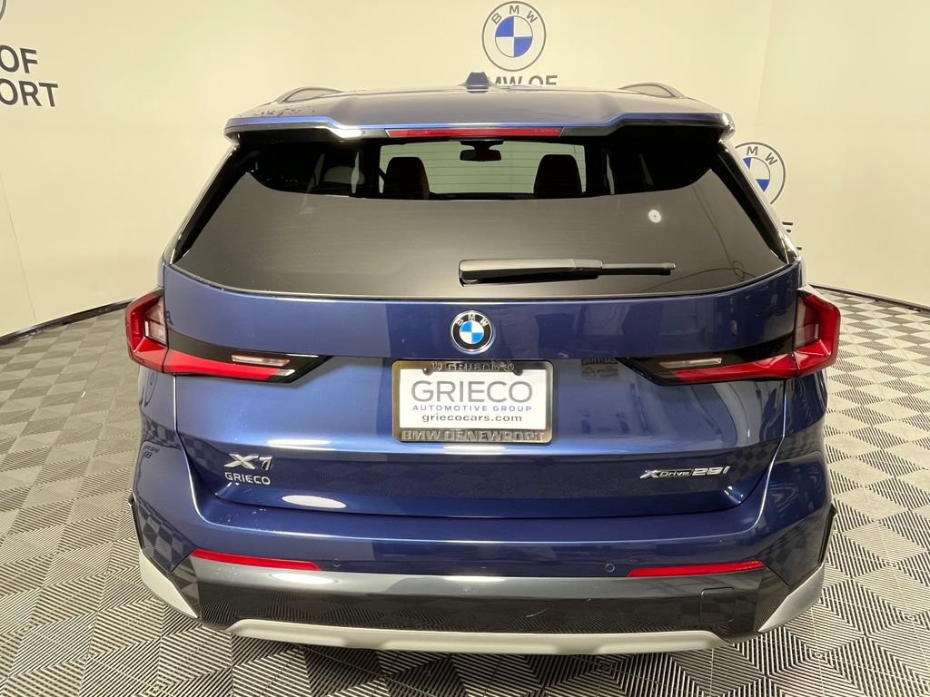 Used 2024 BMW X1 xDrive28i AWD/4WD image 10