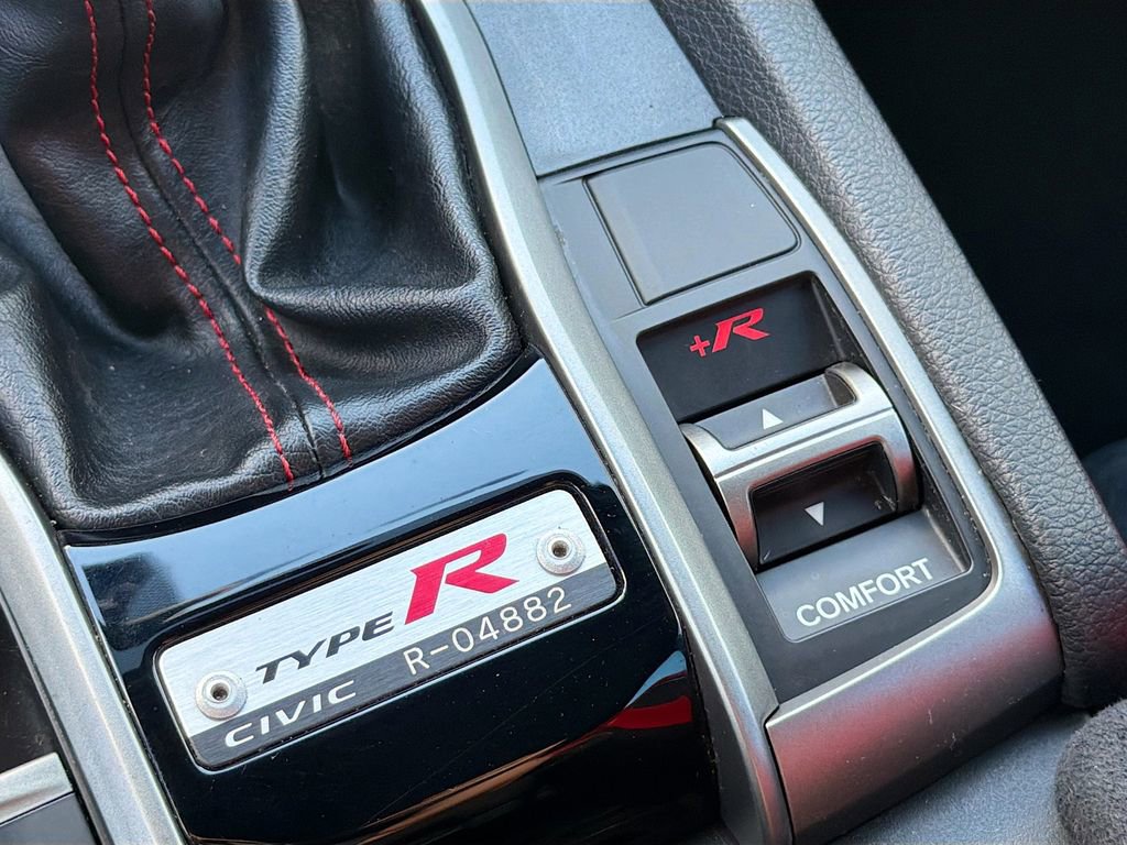 Used 2017 Honda Civic Type R image 21