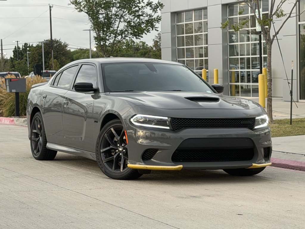 Used 2023 Dodge Charger R/T w/ Blacktop Package RWD image 2
