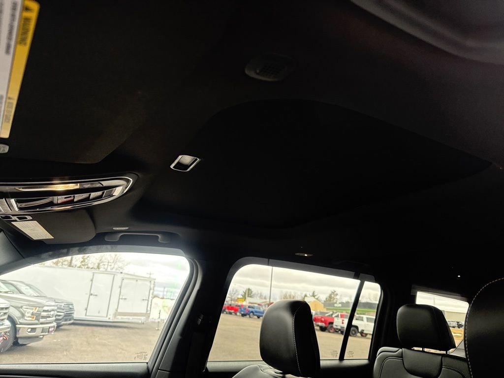 Used 2024 Jeep Grand Cherokee L Altitude image 19