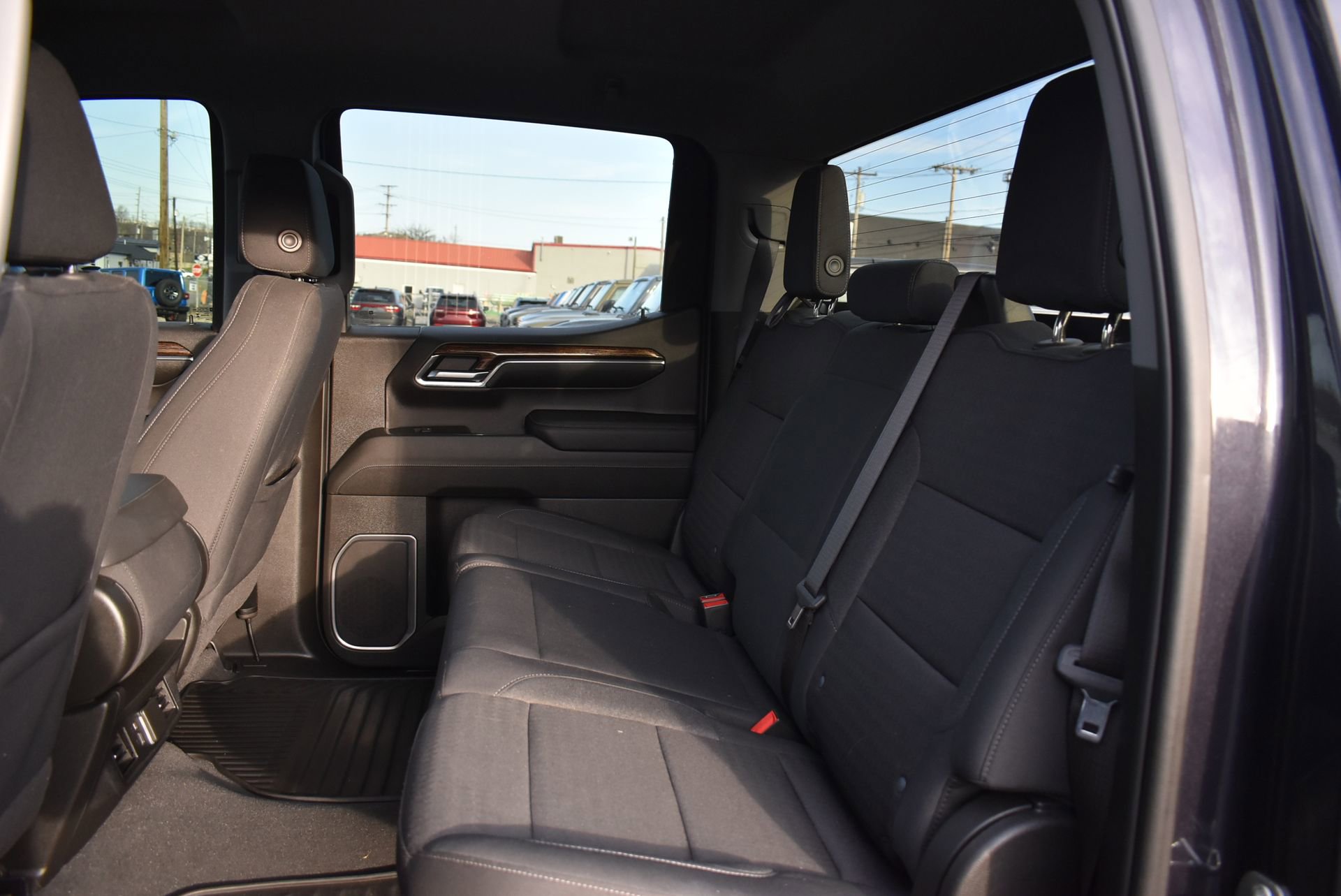 Used 2023 GMC Sierra 1500 SLE image 14