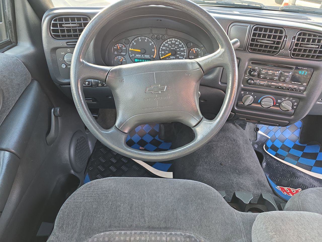 Used 1998 Chevrolet S10 Pickup LS w/ Preferred Equipment Group image 6