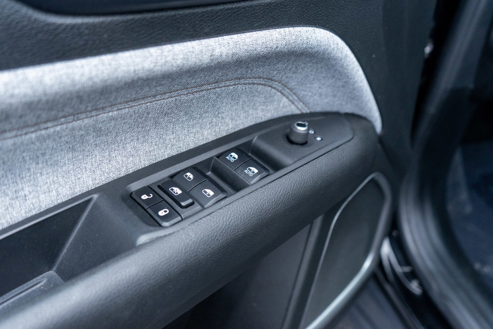 Used 2023 Jeep Compass Latitude image 14