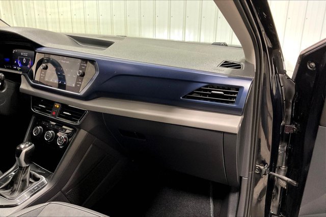 Used 2023 Volkswagen Taos SE w/ Panoramic Sunroof Package AWD/4WD image 16