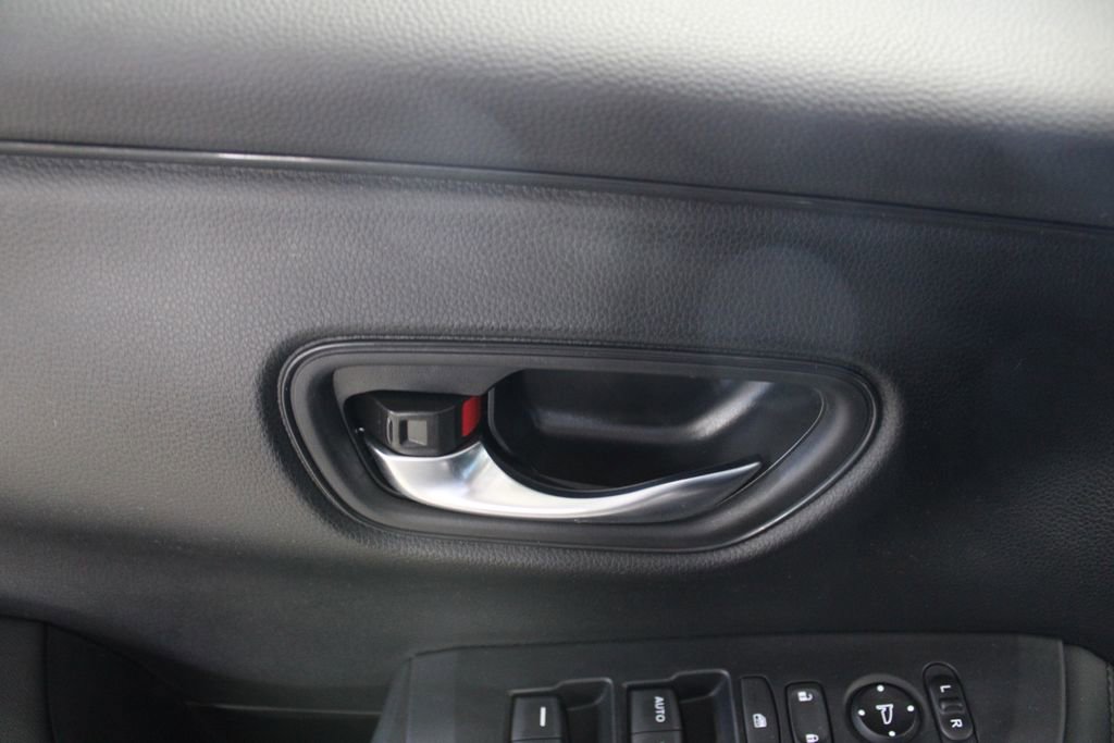 Used 2024 Honda HR-V LX image 13