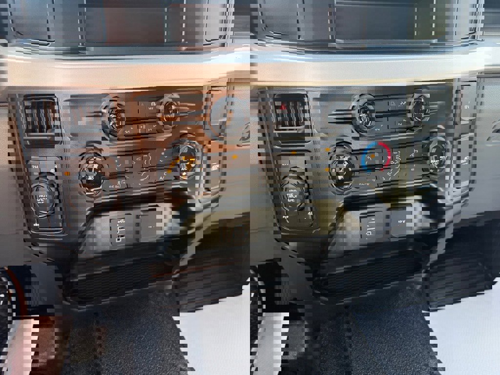 New 2026 Ford F350 4x4 Crew Cab Super Duty image 16