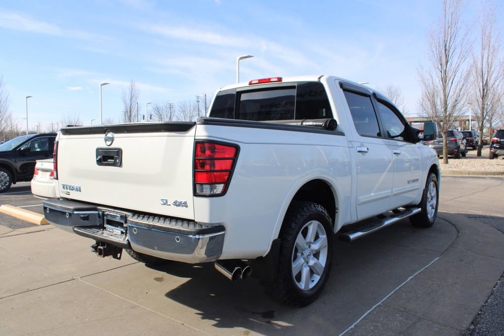 Used 2013 Nissan Titan SL w/ Moonroof Pkg image 7