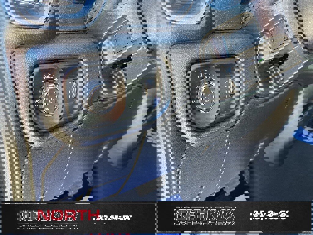 Used 2024 RAM 3500 Tradesman w/ Chrome Appearance Group image 7