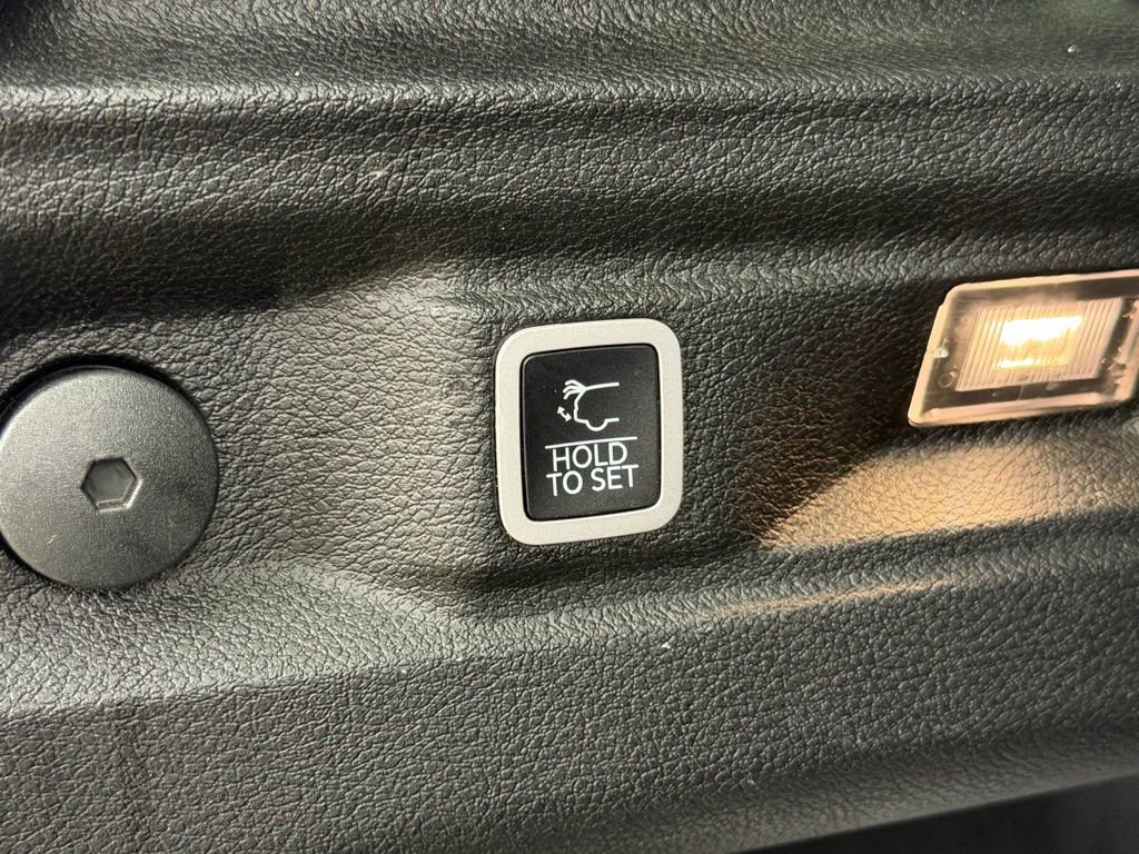 Certified 2021 Jeep Grand Cherokee L Laredo w/ Luxury Tech Group I AWD/4WD image 36