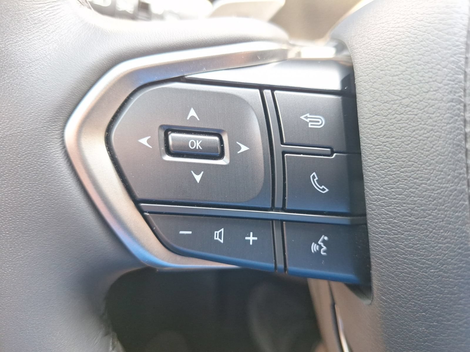 Used 2025 Lexus RX 350 Premium w/ Convenience Package FWD image 20