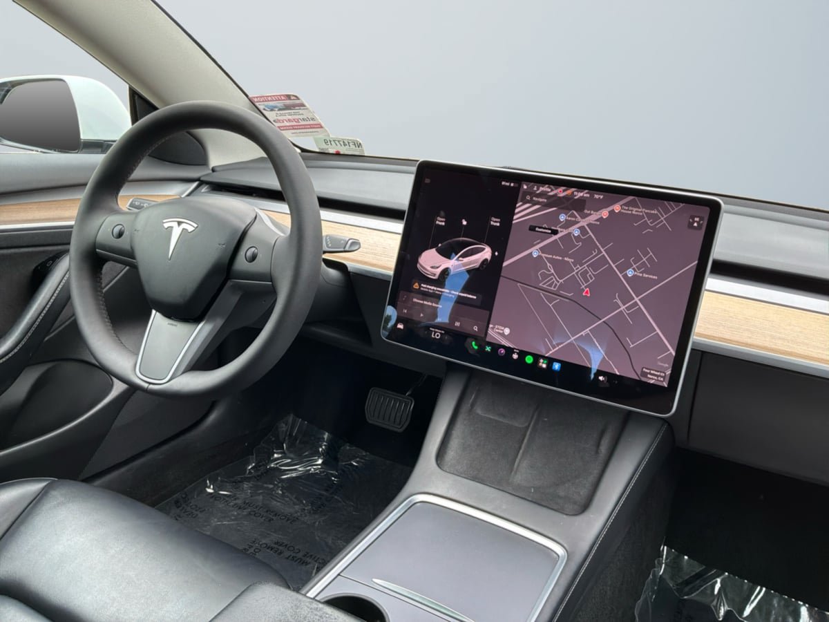 Used 2022 Tesla Model 3 Standard Range RWD image 14