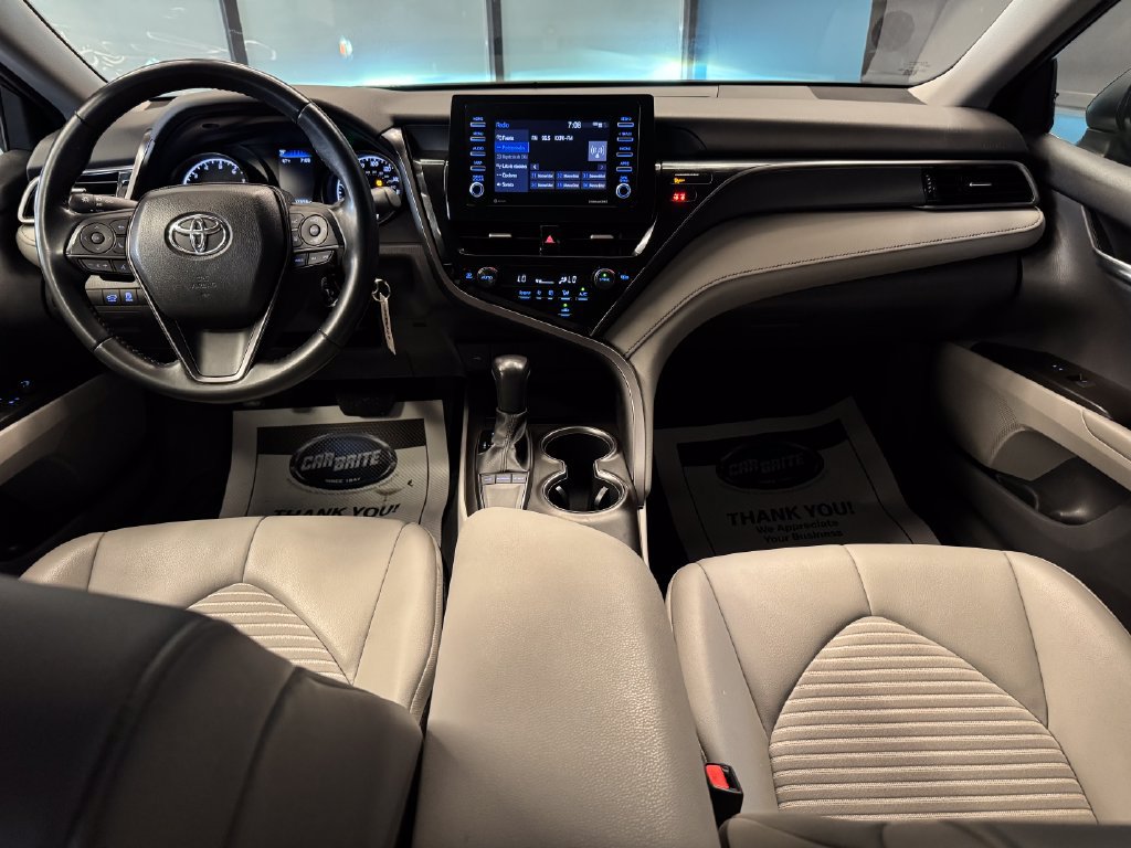 Used 2023 Toyota Camry SE FWD image 9