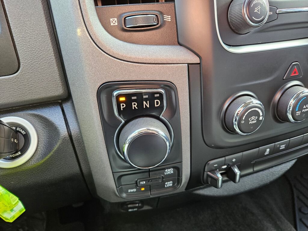 Used 2017 RAM 1500 Express w/ Express Value Package AWD/4WD image 27