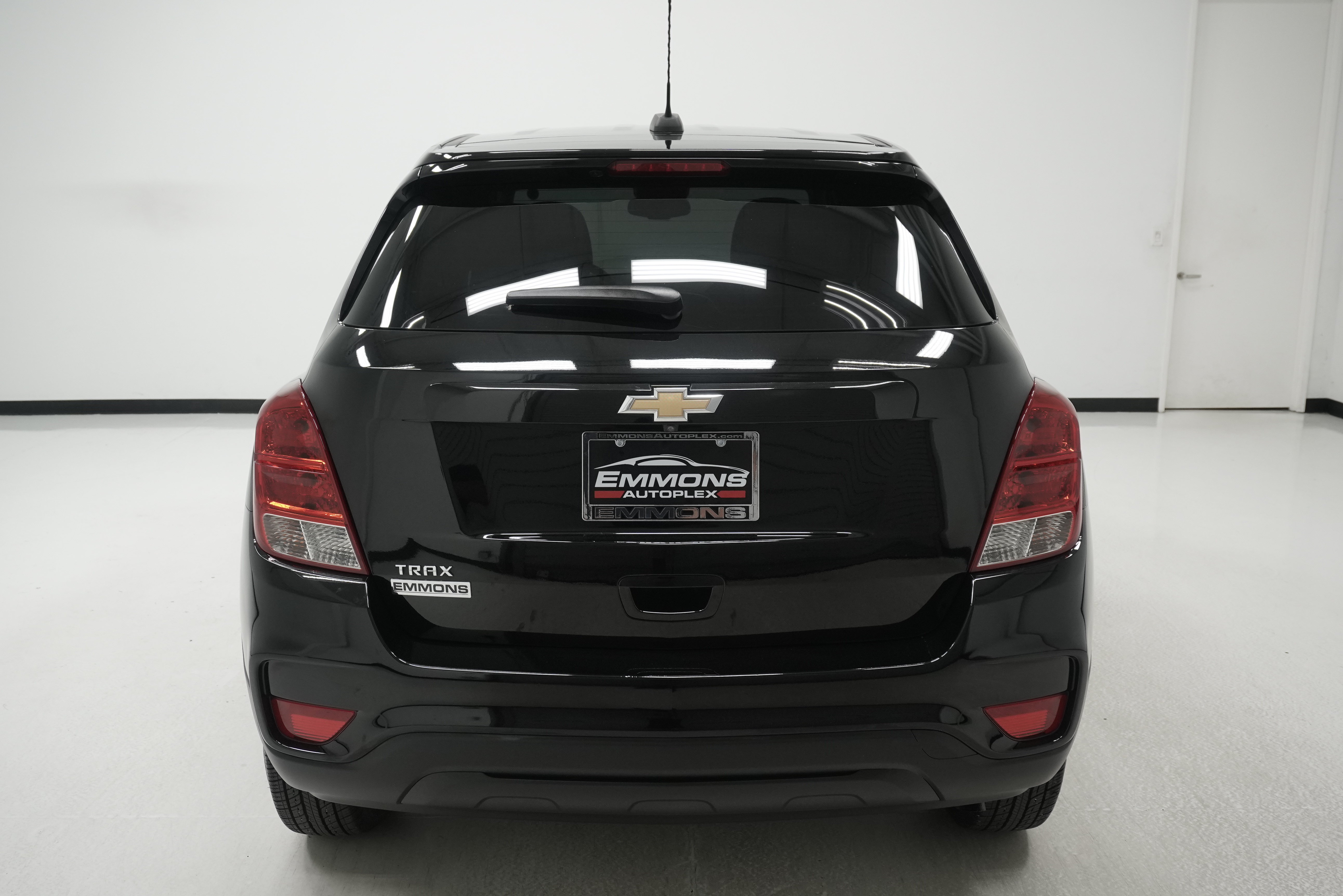 Used 2020 Chevrolet Trax LS w/ Tint and Cruise Package FWD image 5
