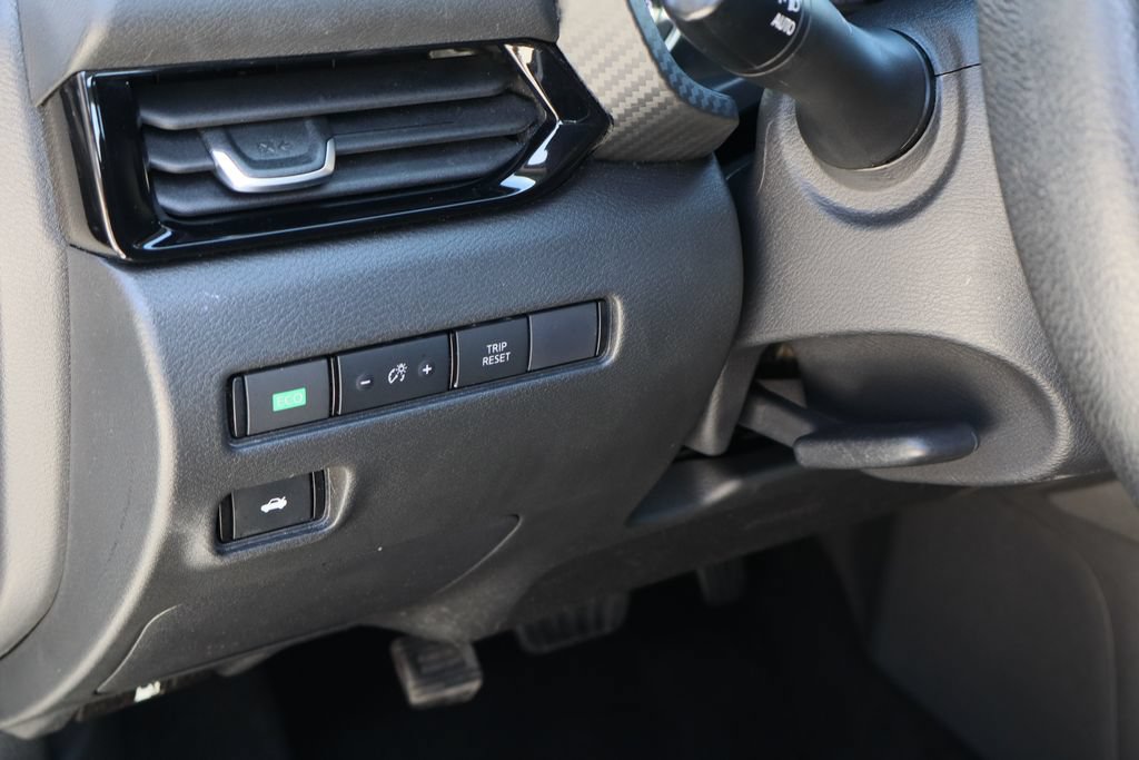 Used 2024 Nissan Sentra SV FWD image 12