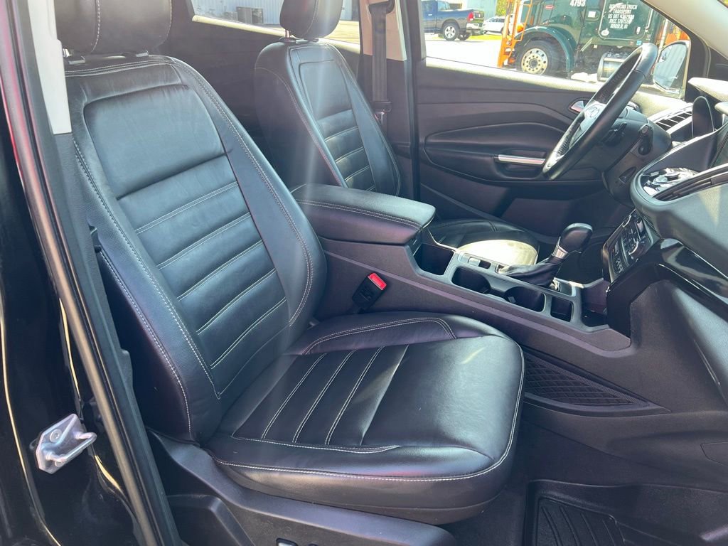 Used 2018 Ford Escape Titanium FWD image 9