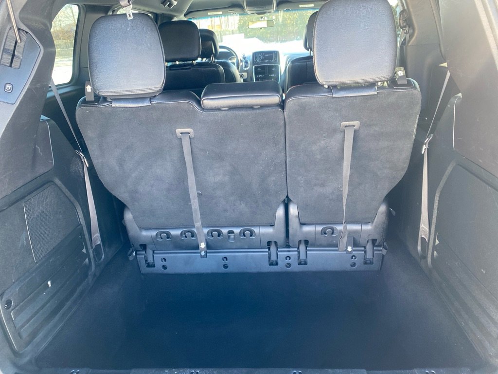 Used 2016 Dodge Grand Caravan R/T image 20