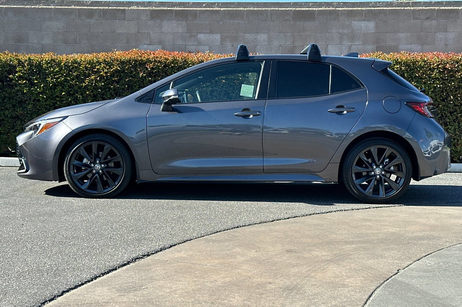 Used 2025 Toyota Corolla XSE FWD image 7