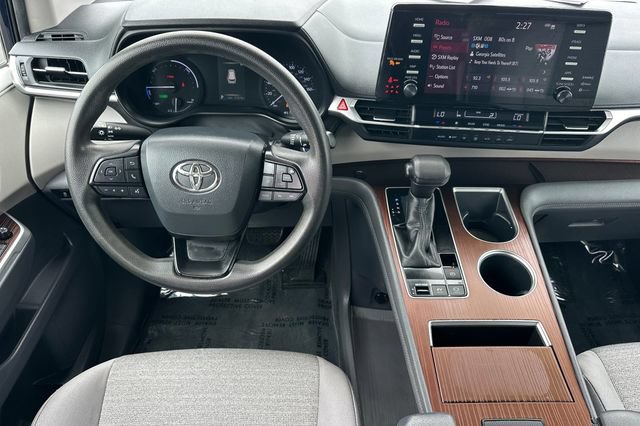 Used 2022 Toyota Sienna LE FWD image 18