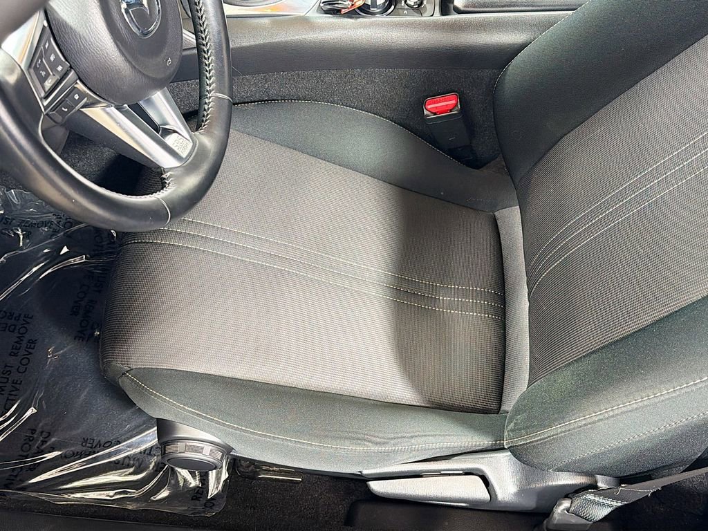 Used 2020 MAZDA MX-5 Miata Club RWD image 22