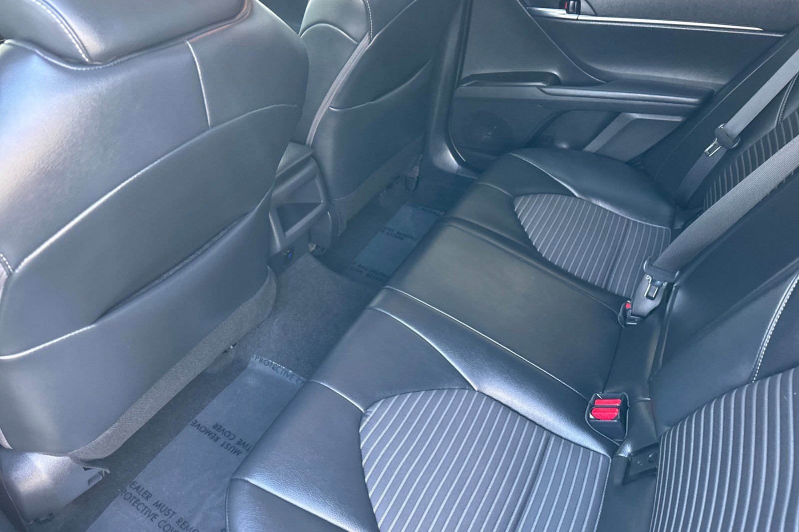 Used 2024 Toyota Camry SE image 12