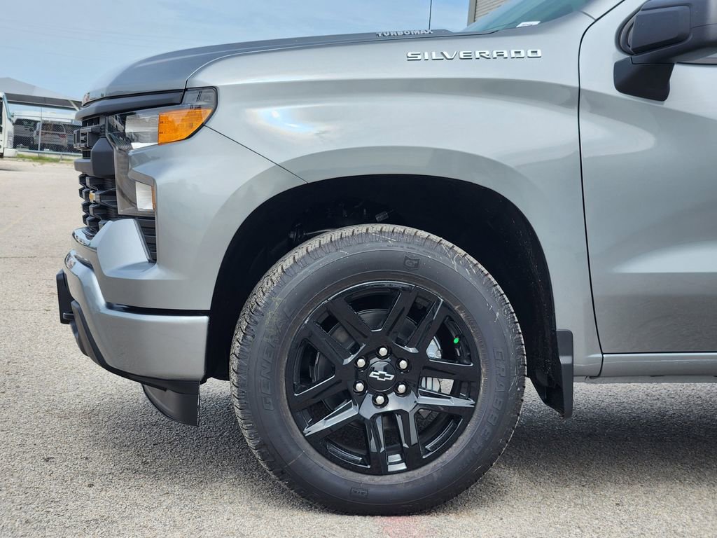 New 2026 Chevrolet Silverado 1500 Custom RWD image 5
