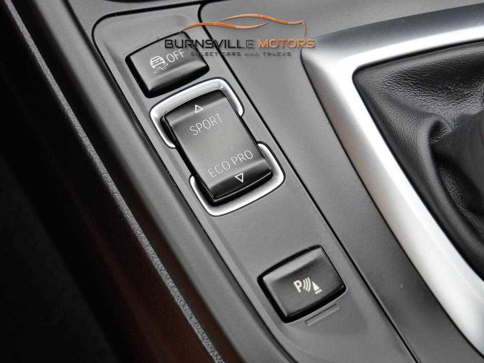 Used 2018 BMW 330i xDrive Sedan w/ Premium Package image 26