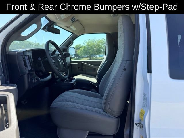 Used 2025 Chevrolet Express 3500 LT w/ LT Preferred Equipment Group RWD image 8