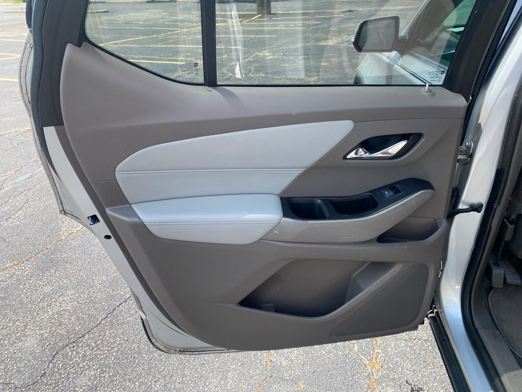 Used 2018 Chevrolet Traverse LT image 21