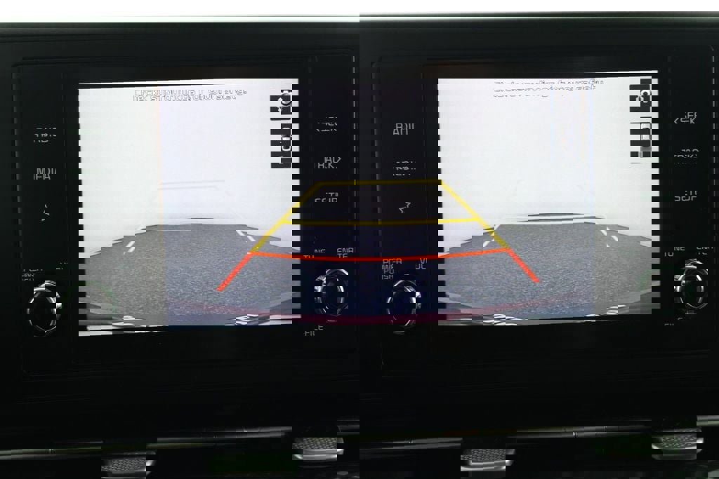 Used 2022 Kia Carnival LX image 19