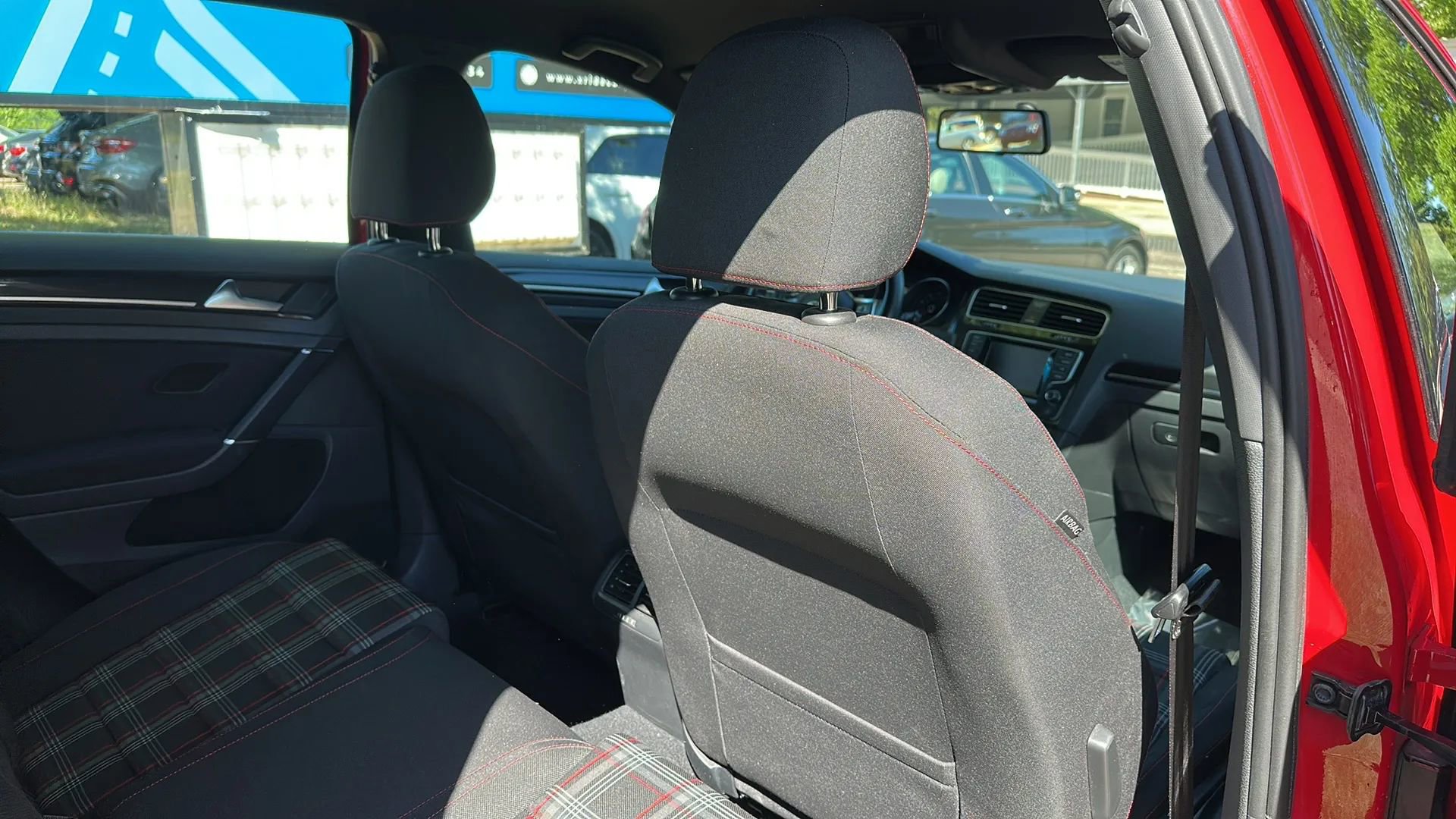 Used 2015 Volkswagen GTI S FWD image 19