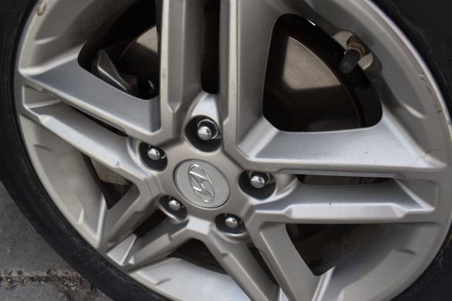 Used 2019 Hyundai Kona SE AWD/4WD image 9