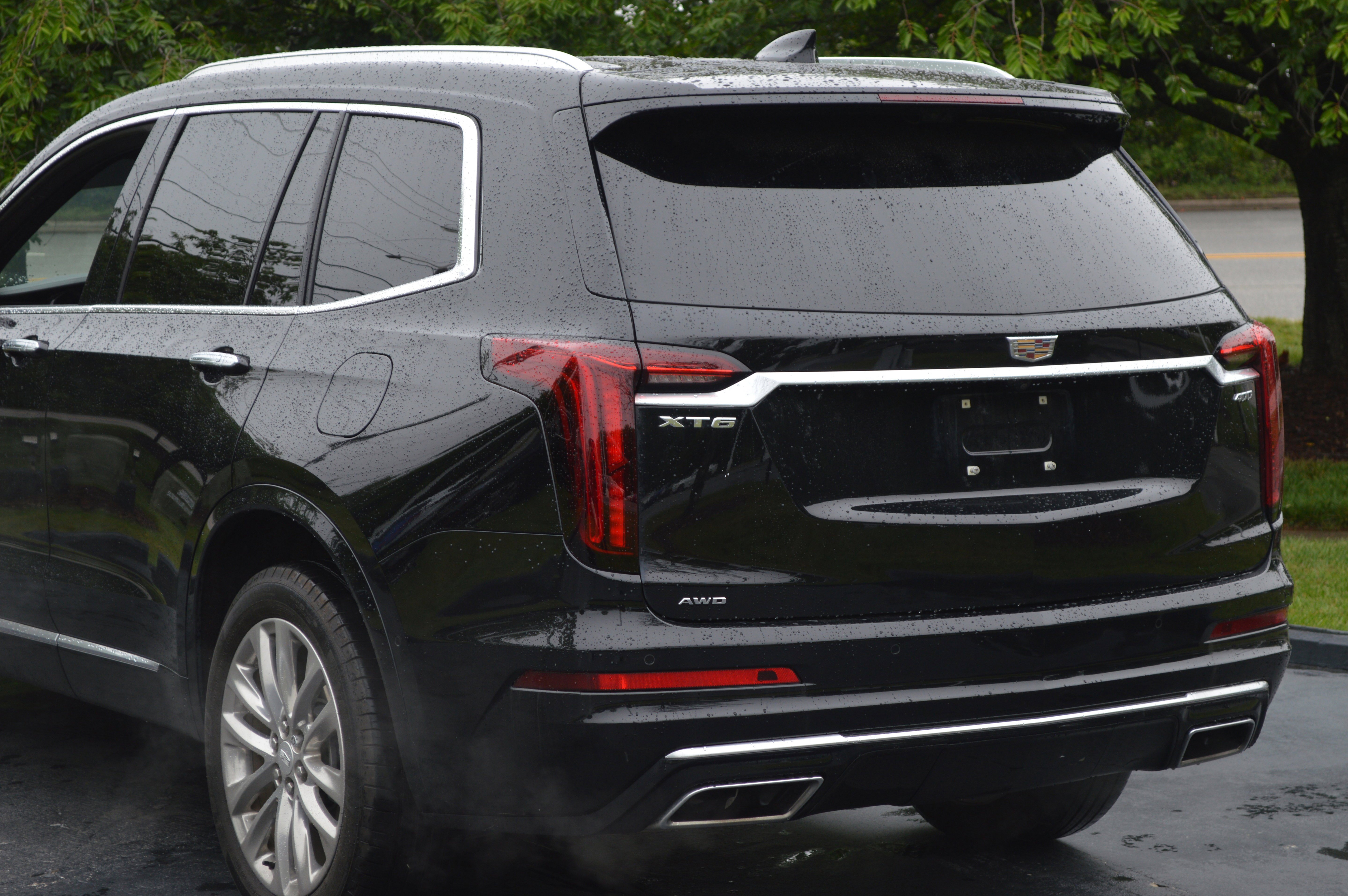 Used 2023 Cadillac XT6 Premium Luxury w/ Technology Package AWD/4WD image 3