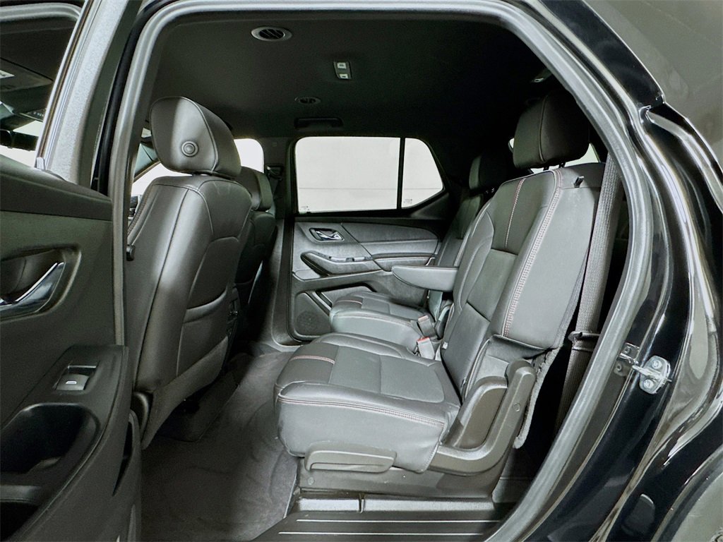 Used 2022 Chevrolet Traverse RS image 22