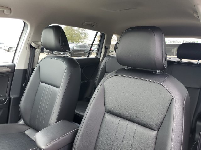 Used 2022 Volkswagen Tiguan SE FWD image 11