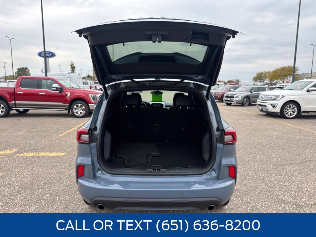 Used 2024 Ford Escape ST-Line w/ Tech Pack #1 AWD/4WD image 36