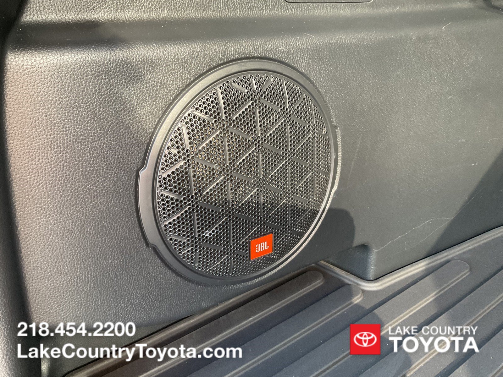 Used 2021 Toyota RAV4 Limited w/ Limited Grade Weather Package AWD/4WD image 12