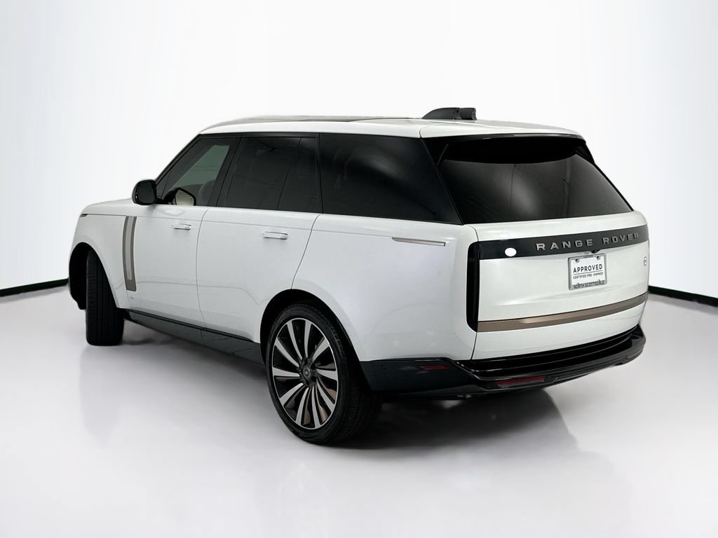 Used 2024 Land Rover Range Rover SV AWD/4WD image 7