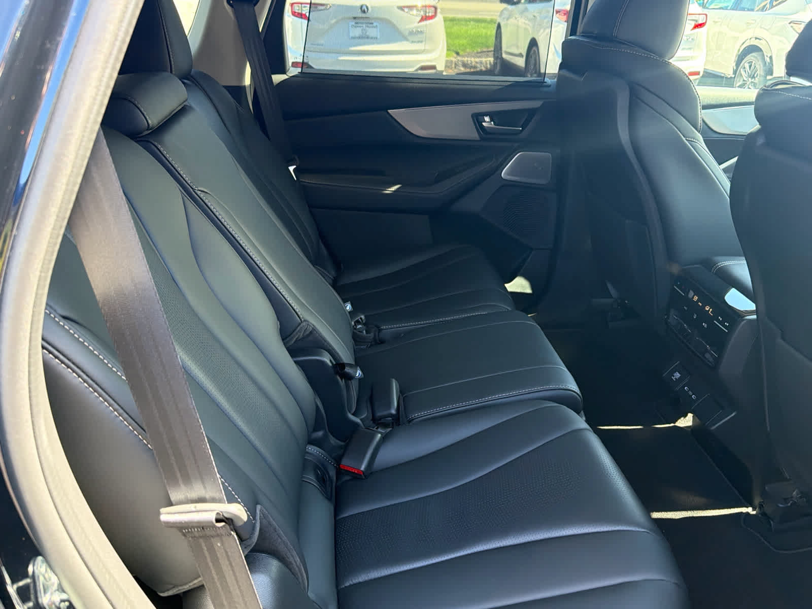 Used 2026 Acura MDX w/ Technology Package AWD/4WD image 12